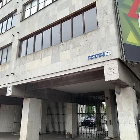 Bright & Peaceful Near Old Town بيت شباب