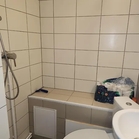 Hostel Bright & Peaceful Near Old Town